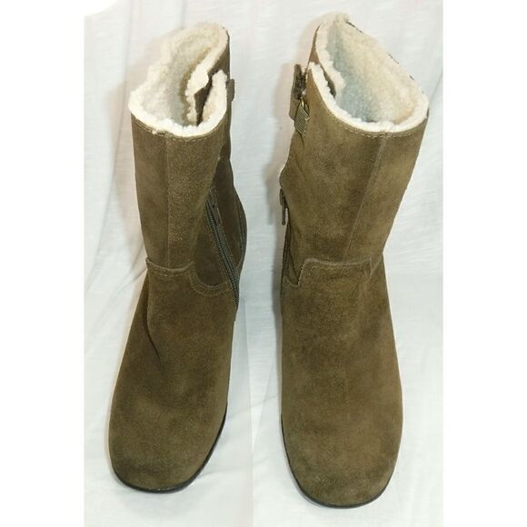 Clarks Bendables Pea Green Suede Boots - Picture 6 of 6